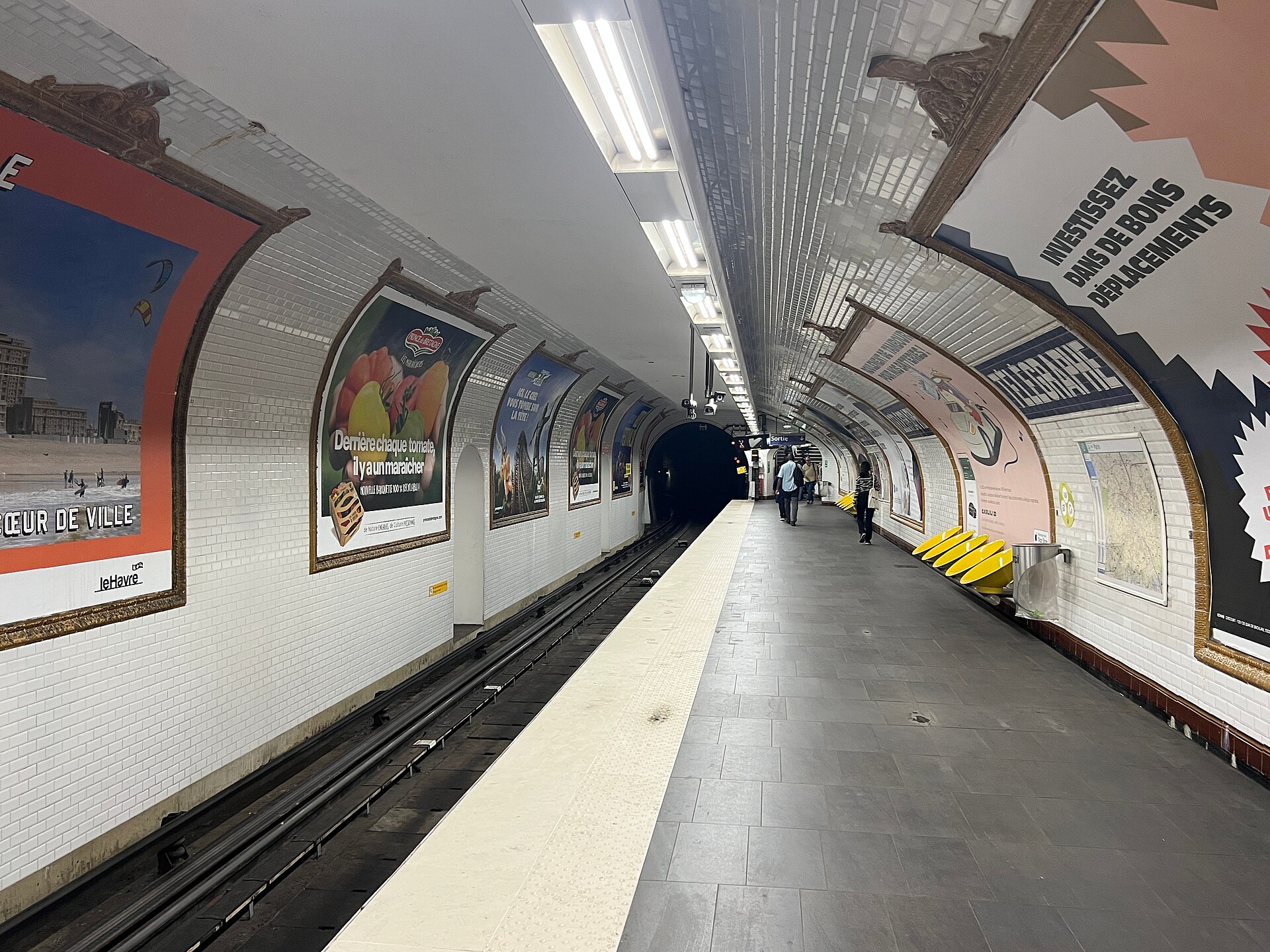 Imagem de referência de Télégraphe, descrito nos dados abertos como estação do Metropolitano de Paris
