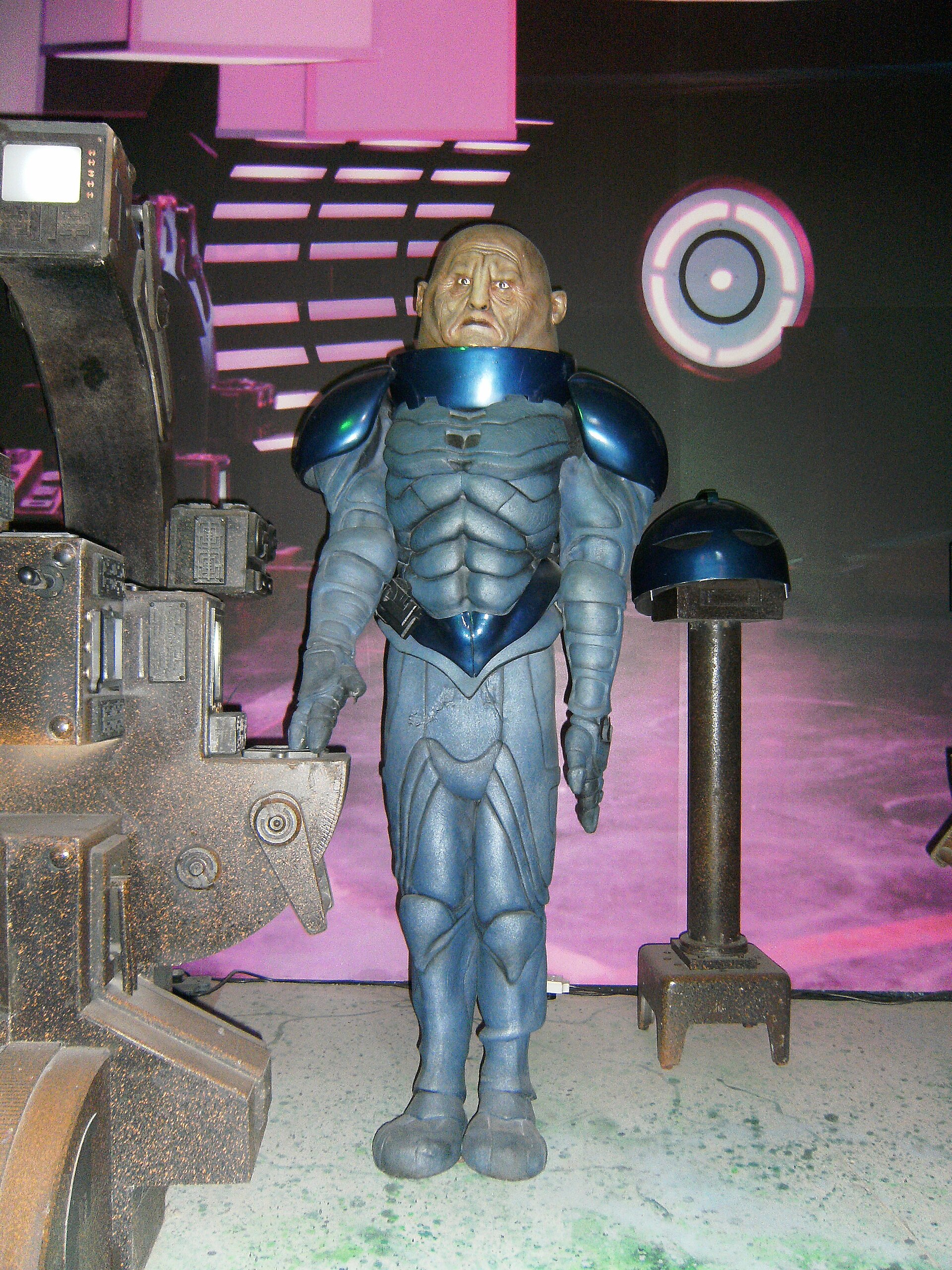 Imagem de referência de The Sontaran Stratagem, descrito nos dados abertos como episódio de Doctor Who