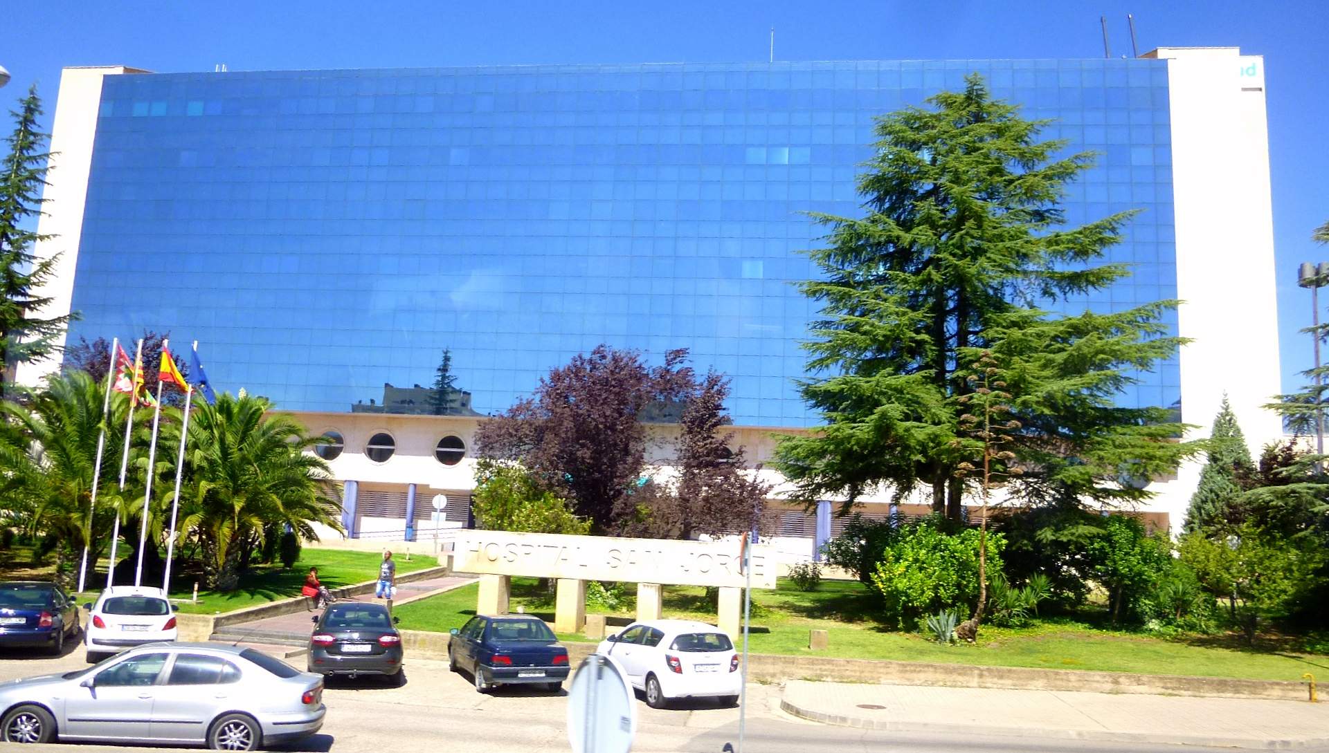Imagem de referência relacionada a Hospital General San Jorge, item descrito como hospital em Espanha