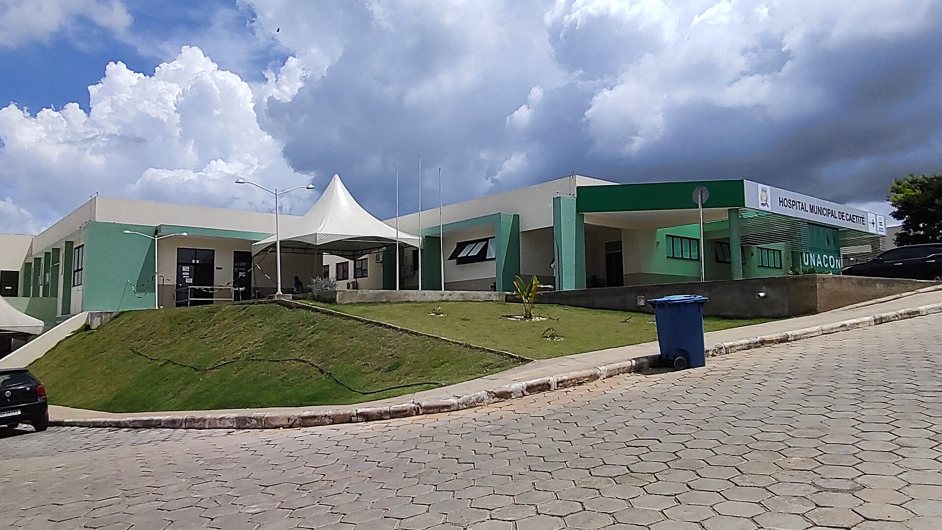 Imagem de referência relacionada a Hospital Municipal Dr. Ricardo de Tadeu Ladeia, item descrito como hospital oncológico localizado na cidade de Caetité, estado da Bahia, Brasil