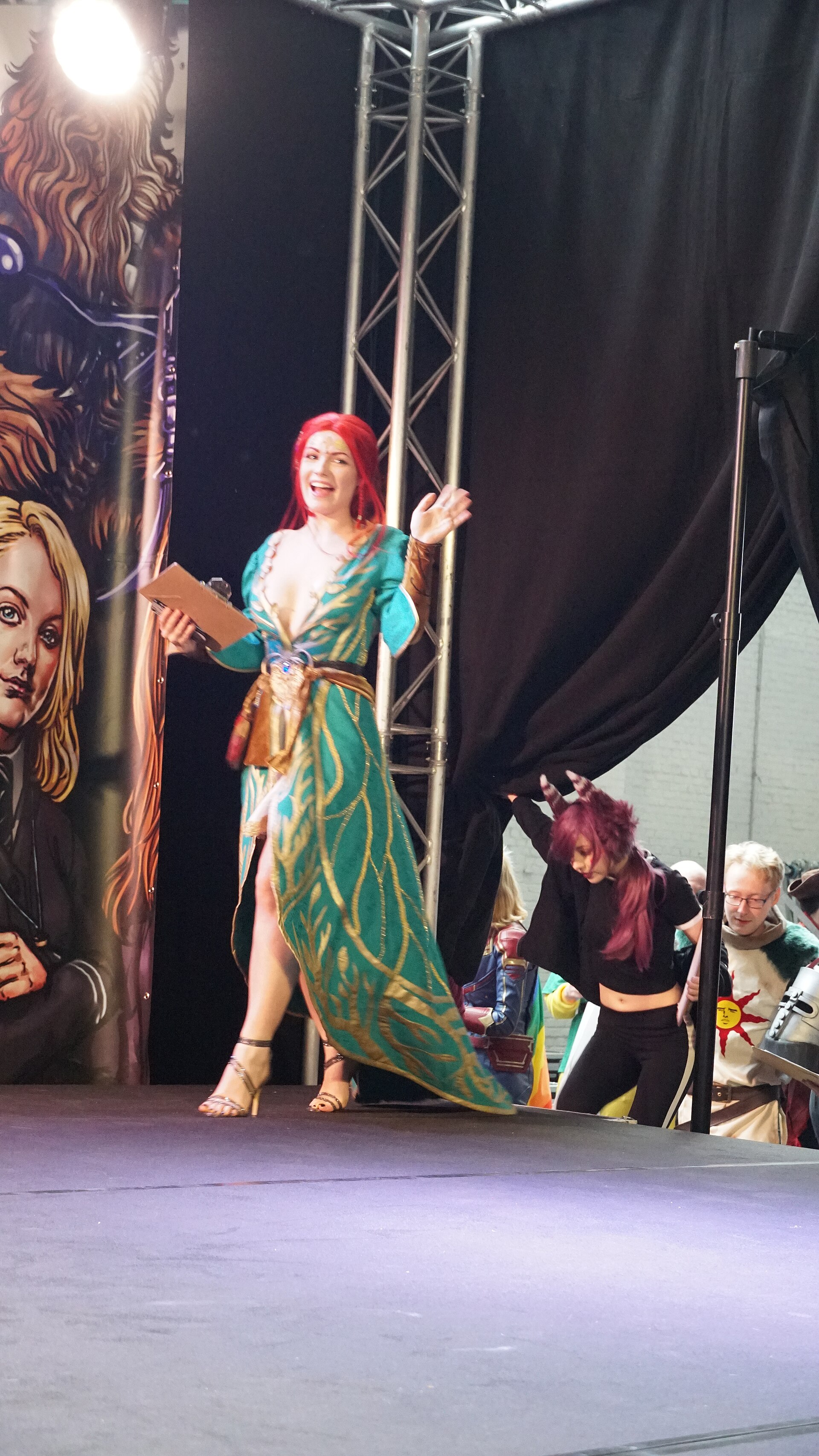 Imagem de referência de Triss Merigold, descrito nos dados abertos como personagem fictício da franquia The Witcher