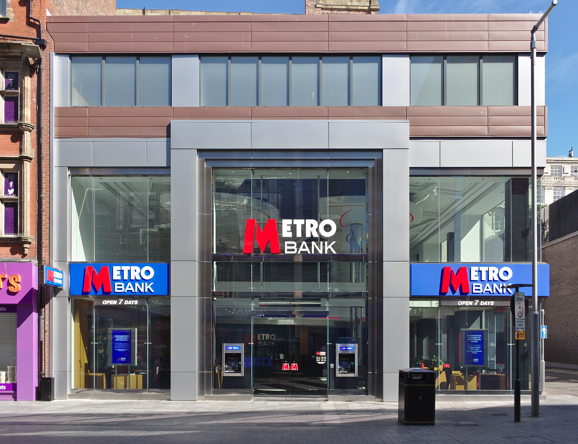 Imagem de referência relacionada a Metro Bank, item descrito como registro de referência sobre Metro Bank, organizado a partir de dados estruturados abertos