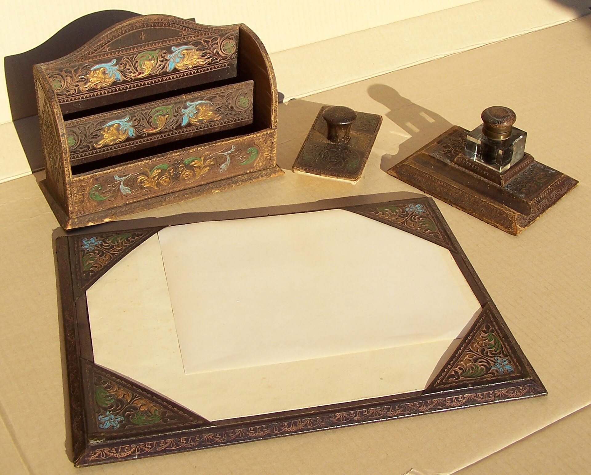 Imagem de referência de Desk Set, descrito nos dados abertos como filme de 1957 dirigido por Walter Lang