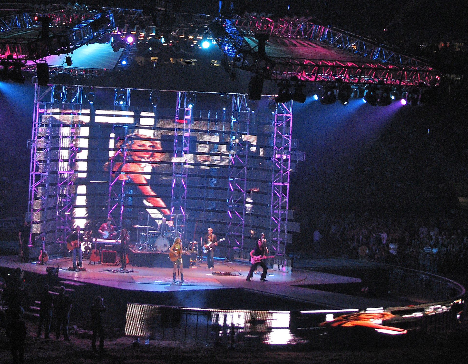 Imagem de referência de Fearless Tour, descrito nos dados abertos como turnê de Taylor Swift de 2009–10