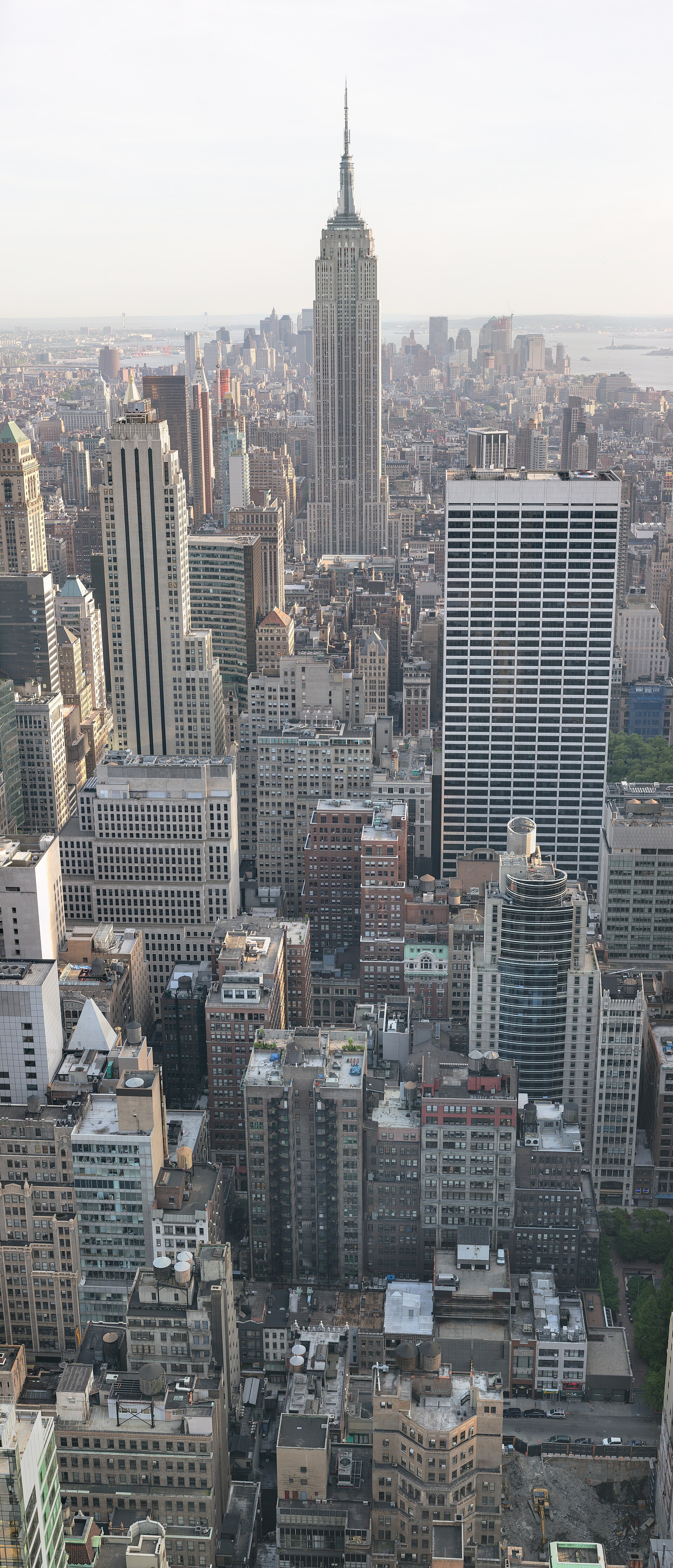Imagem de referência de Empire State Building, descrito nos dados abertos como arranha-céu em Nova York, NY, Estados Unidos