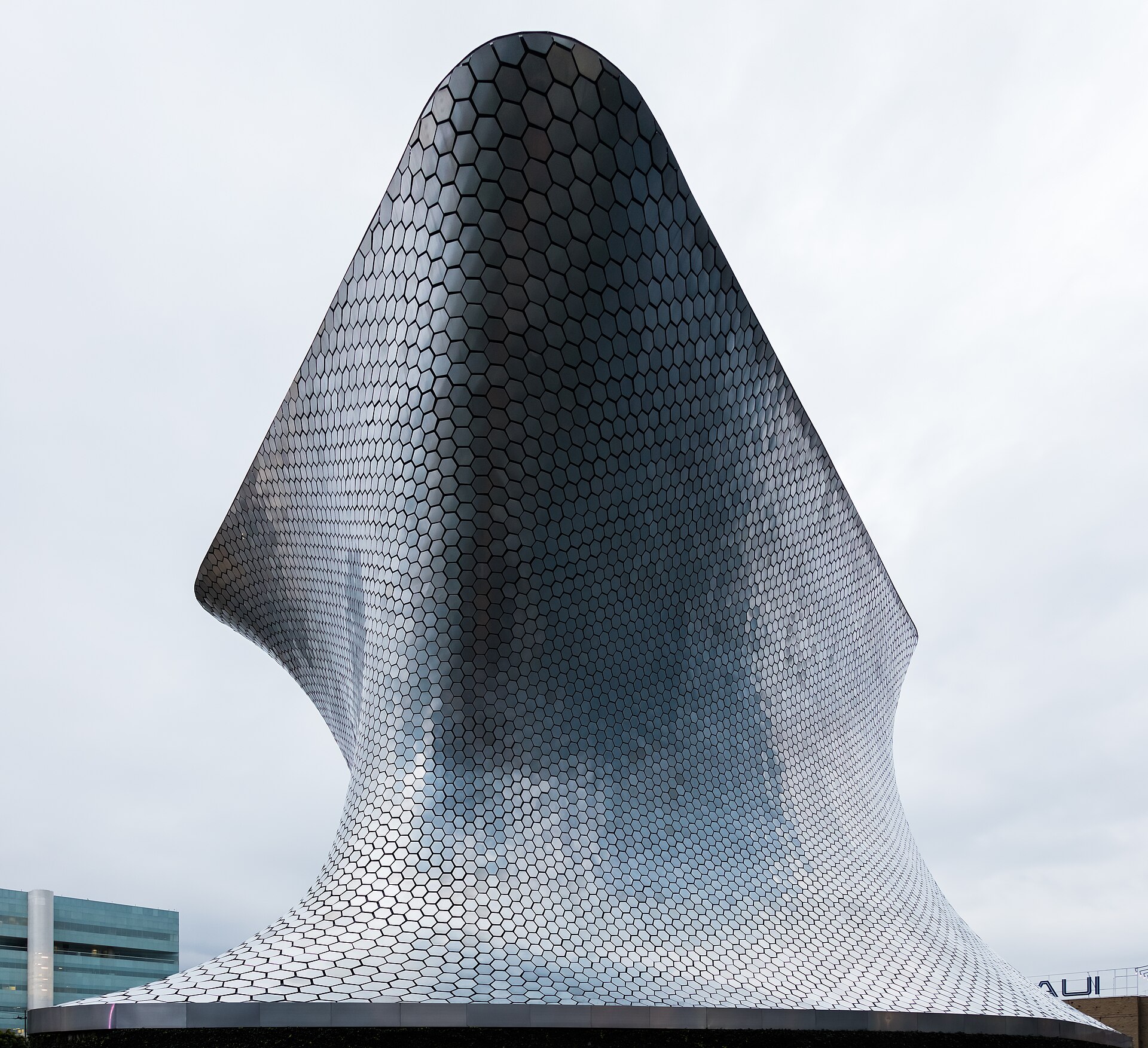 Imagem de referência de Museu Soumaya, descrito nos dados abertos como instituição cultural no México