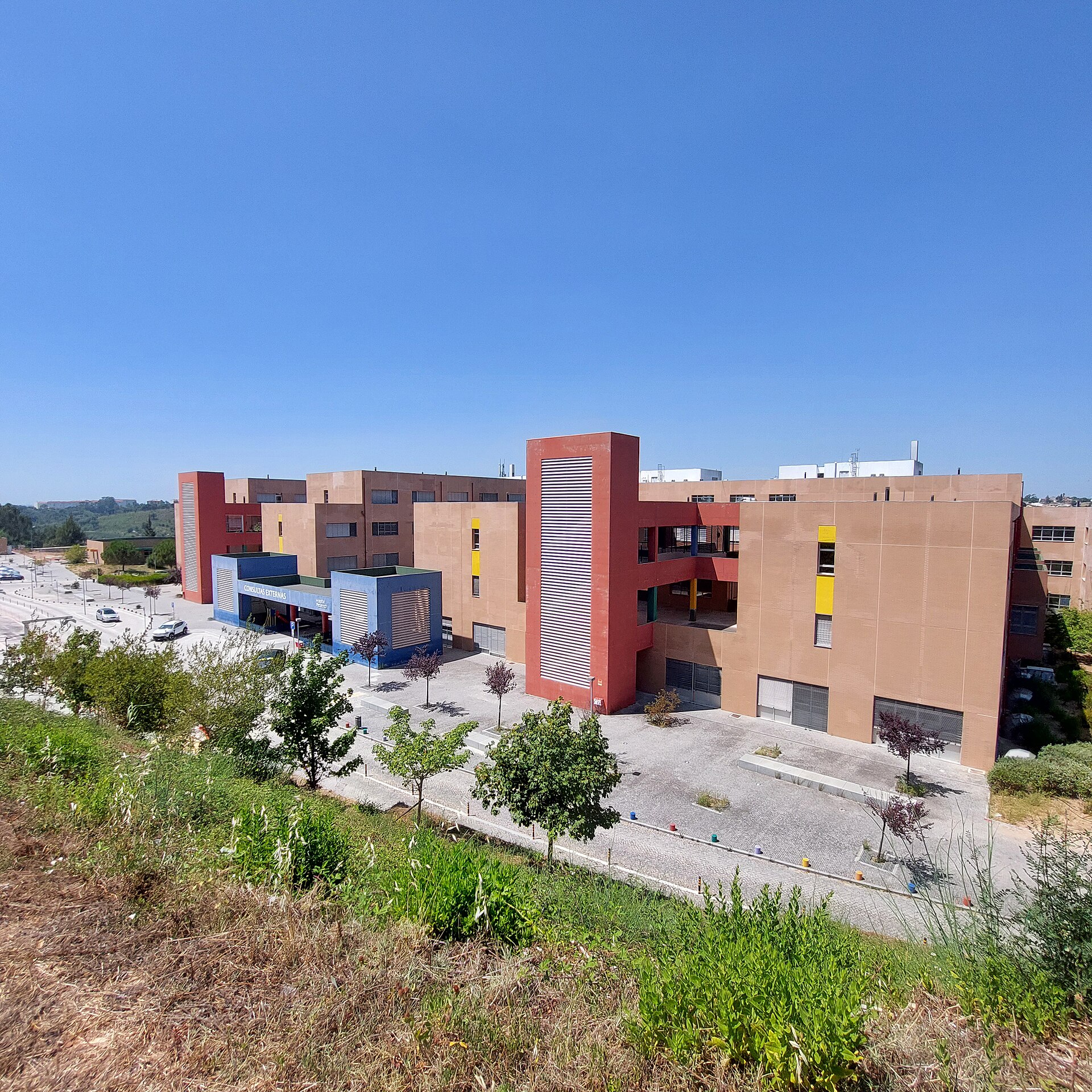 Imagem de referência de Hospital Pediátrico de Coimbra, descrito nos dados abertos como hospital público pediátrico em Coimbra, Portugal