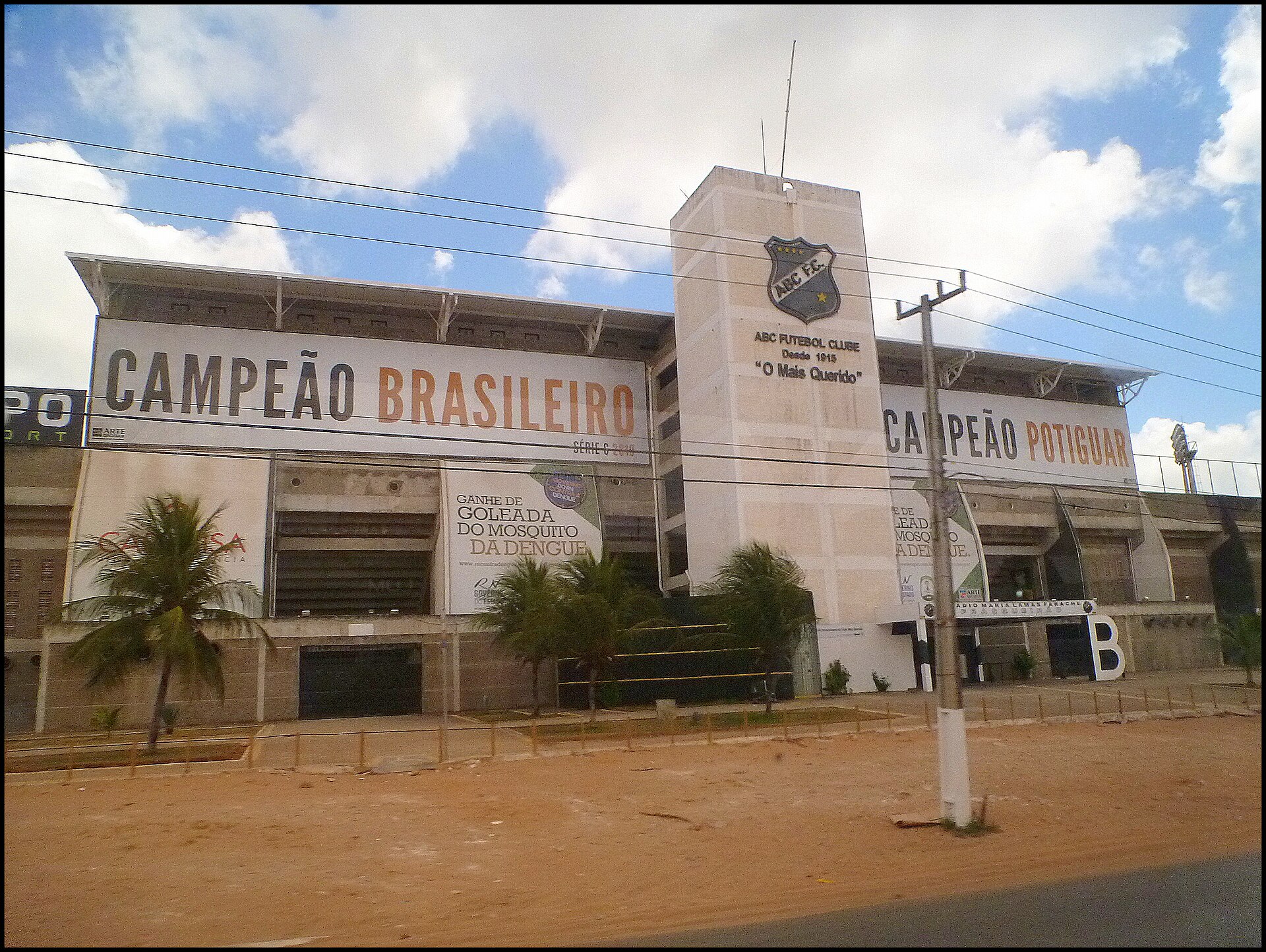 Imagem de referência de Estádio Maria Lamas Farache, descrito nos dados abertos como estádio do ABC Futebol Clube, Natal, Brasil