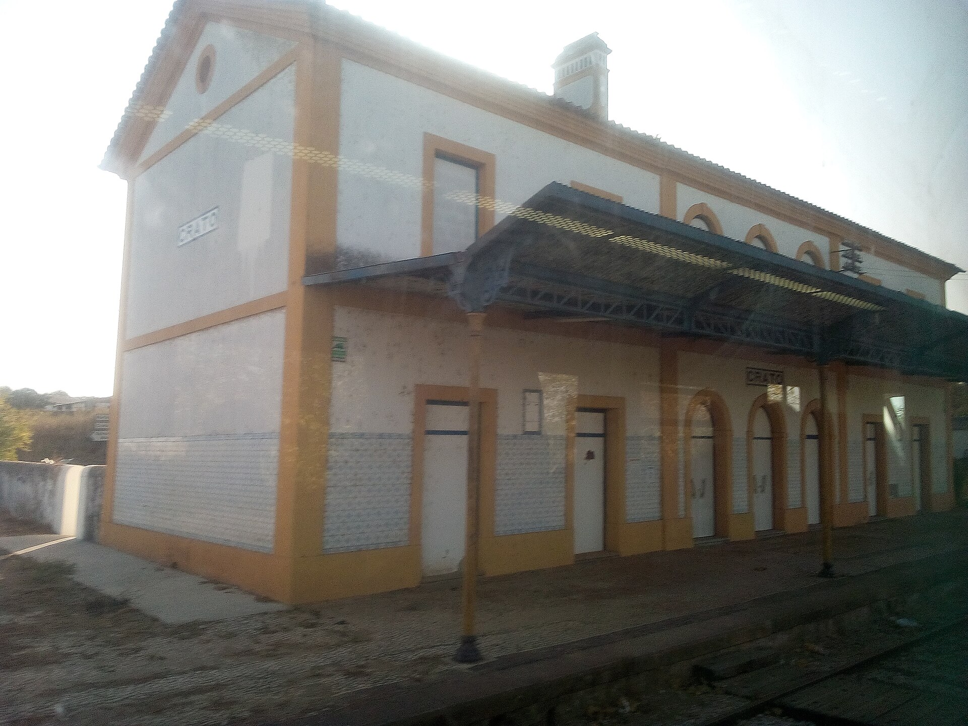 Imagem de referência de Estação Ferroviária de Crato, descrito nos dados abertos como estação ferroviária em Portugal