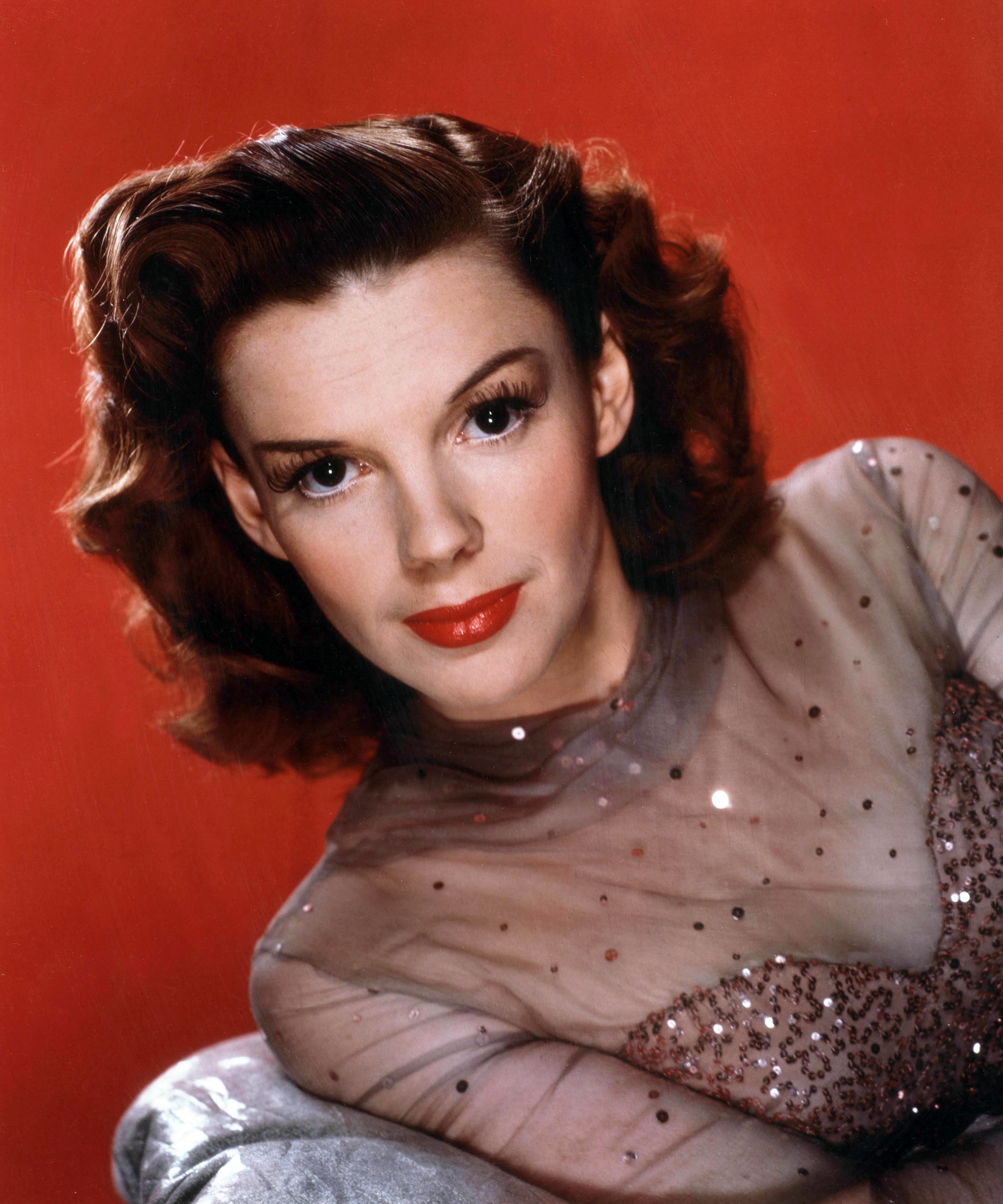Imagem de referência de The Harvey Girls, descrito nos dados abertos como filme de 1946 dirigido por Robert Alton e George Sidney