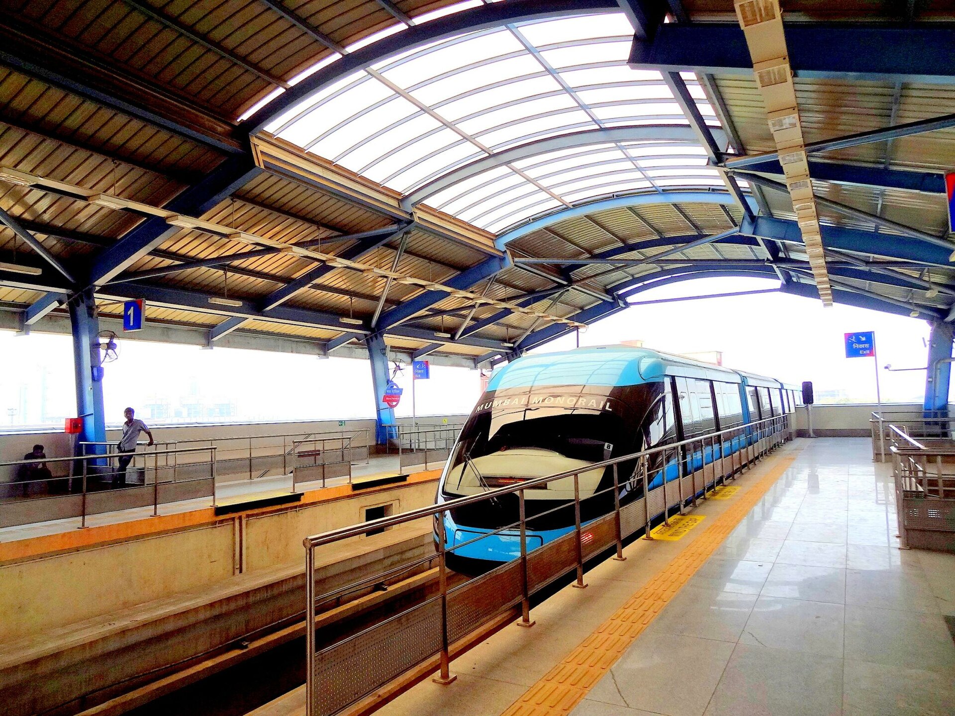 Imagem de referência de Monotrilho de Bombaim, descrito nos dados abertos como sistema de transporte rápido na cidade de Bombaim, na Índia