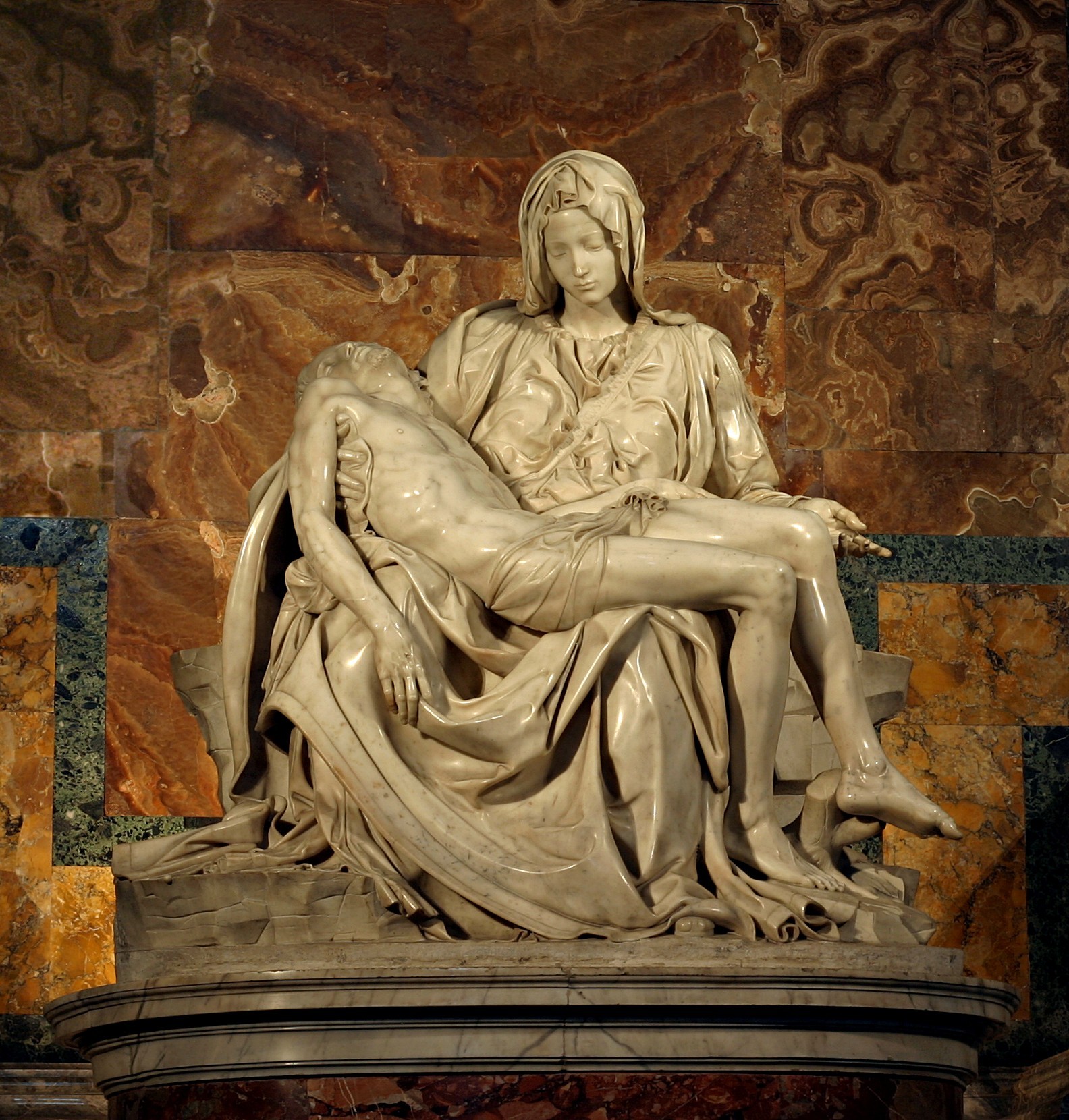 Imagem de referência de Pietà, descrito nos dados abertos como escultura de Michelangelo