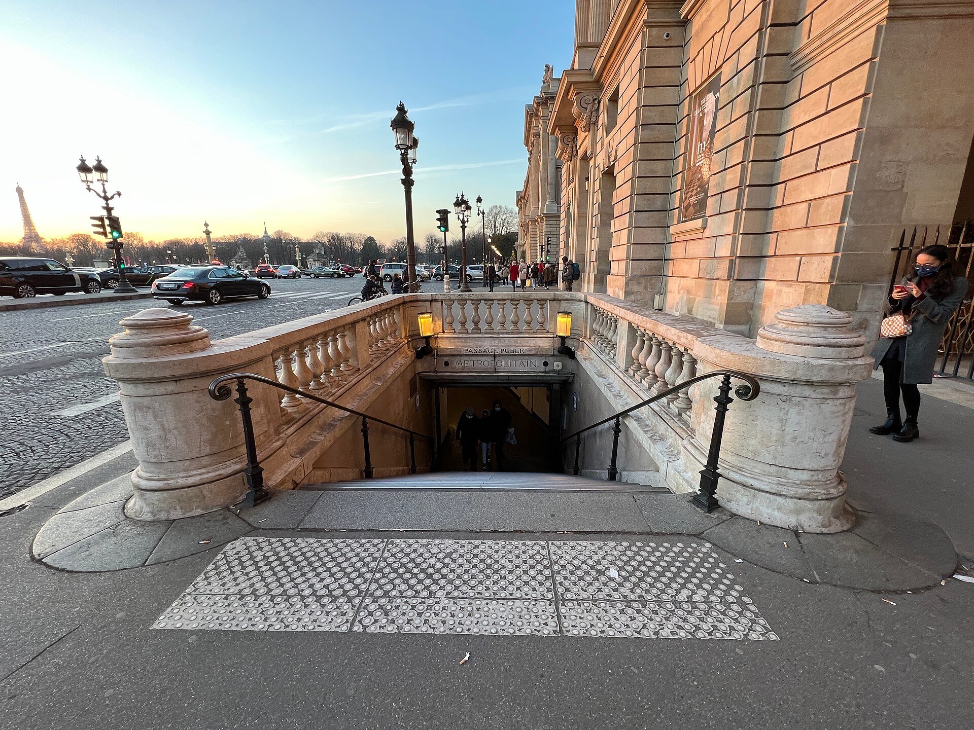 Imagem de referência de Concorde, descrito nos dados abertos como estação do Metropolitano de Paris