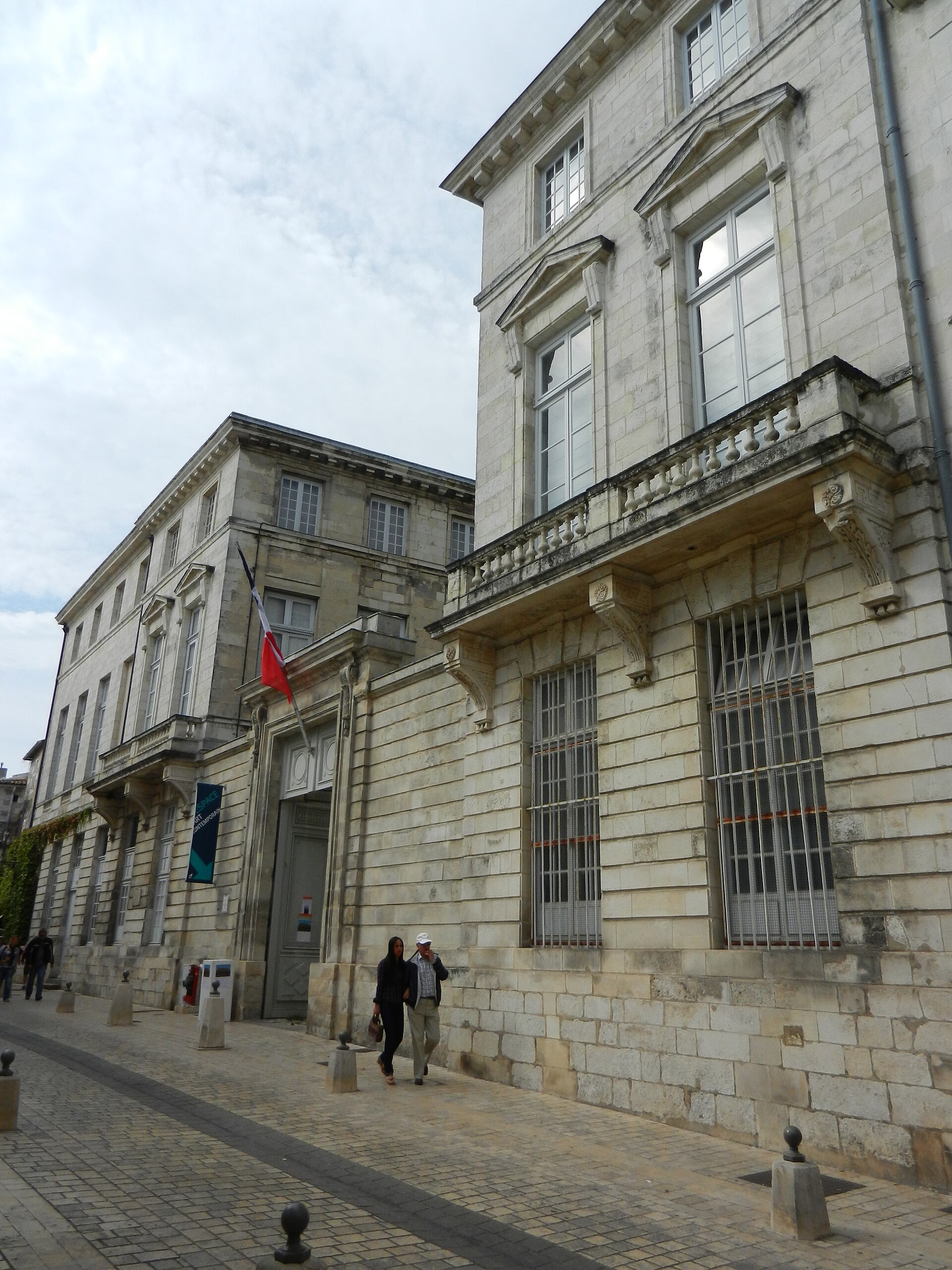 Imagem de referência de Musée des beaux-arts de La Rochelle, descrito nos dados abertos como museu na França