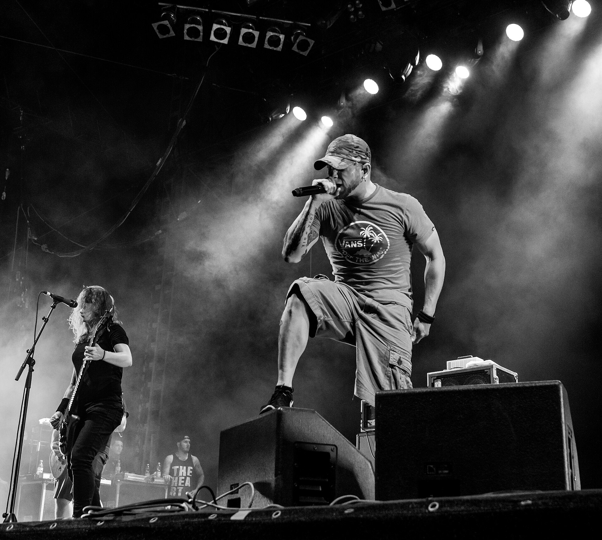 Imagem de referência de All That Remains, descrito nos dados abertos como banda De Metalcore