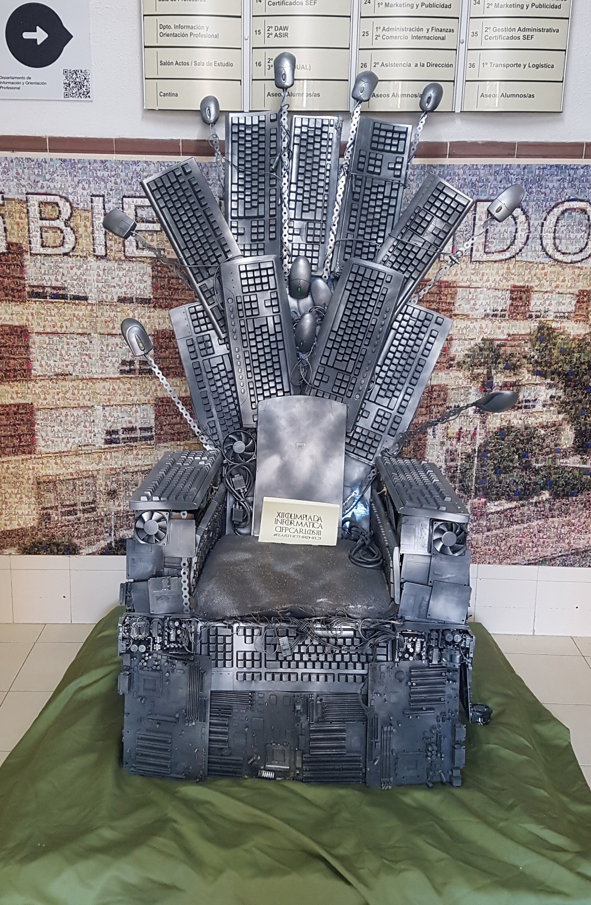 Imagem de referência de As Crônicas de Gelo e Fogo, descrito nos dados abertos como série de fantasia épica de George R. R. Martin