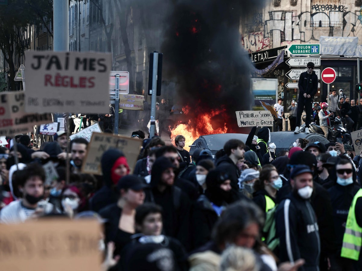 França anuncia novos toques de recolher após medidas ajudarem a conter protestos e saques no país