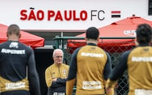 Massis adia renovação de atacante do São Paulo, que está na mira de três times do exterior