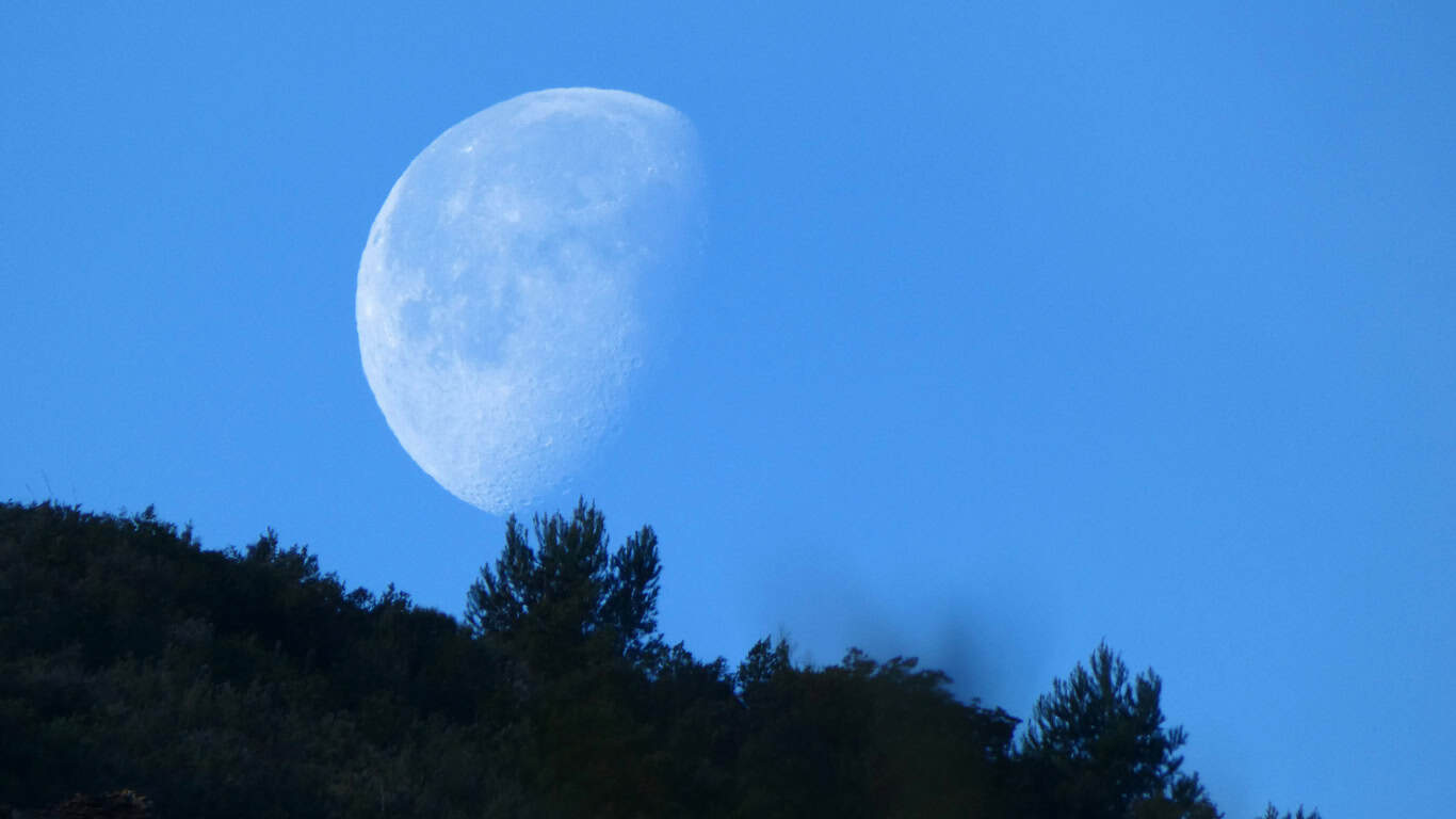 Lua hoje: confira a fase da Lua desta terça-feira 06/10/2026