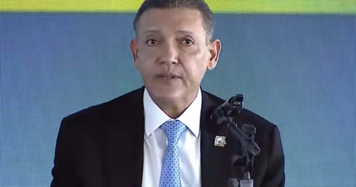 TSE vai analisar demanda sobre falta de ônibus em Salvador, mas Nunes Marques se esquiva de responder sobre prorrogação da votação