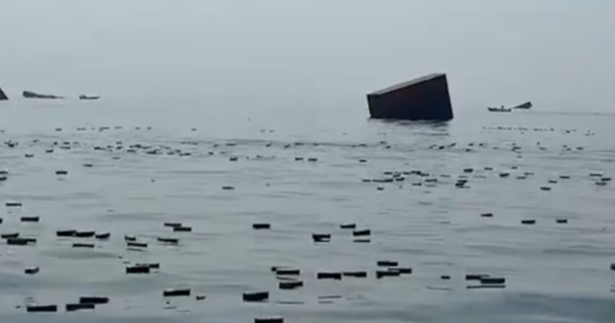 IPhones ficam à deriva no Estreito de Ormuz após navio ser atingido por mina; veja o vídeo