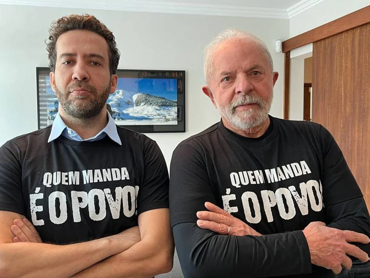 Janones chama militância no Instagram após derrubada do "Exército do Lula"