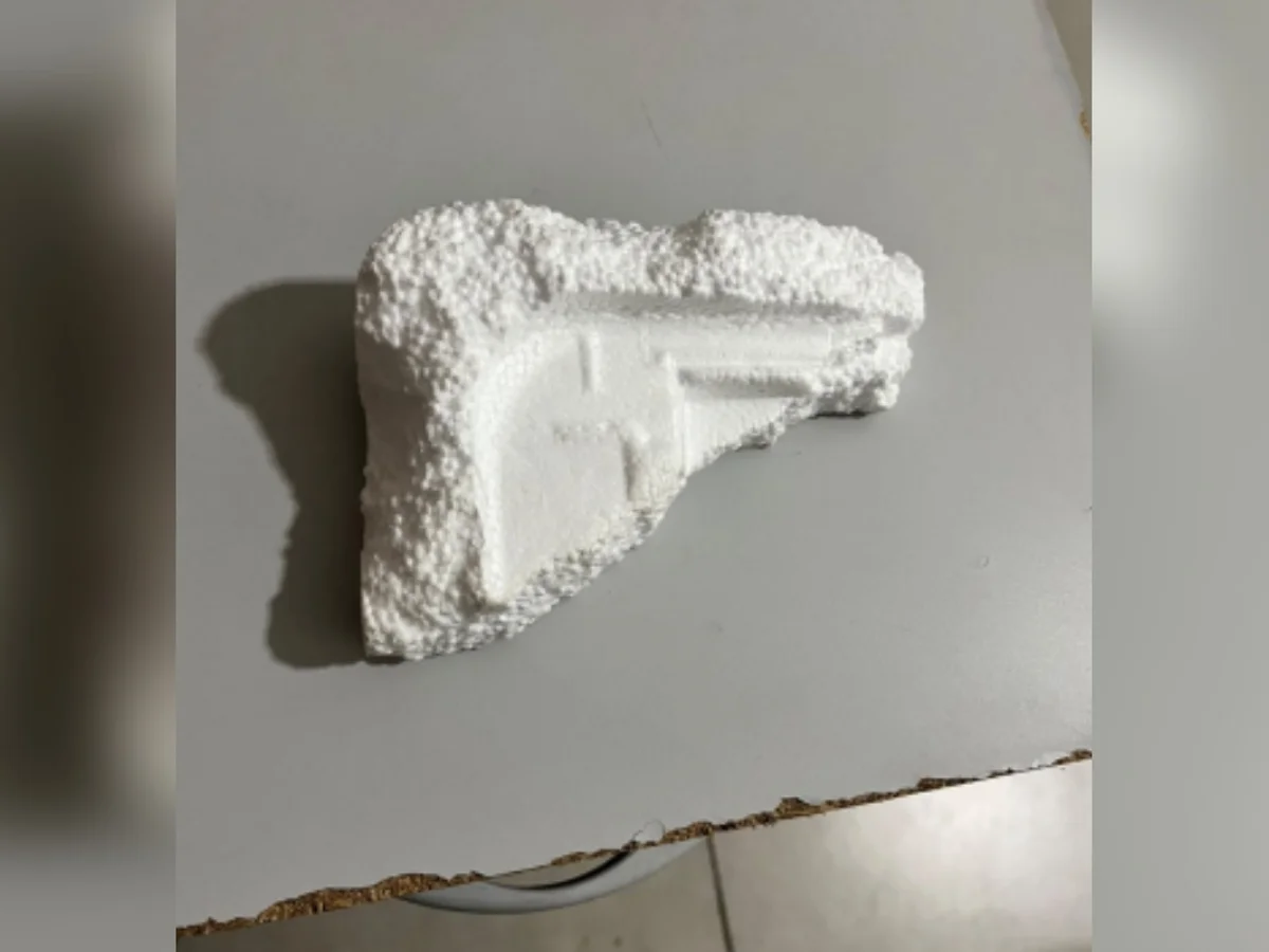 Homem simula arma com isopor para tentar roubar carro e acaba preso em MG