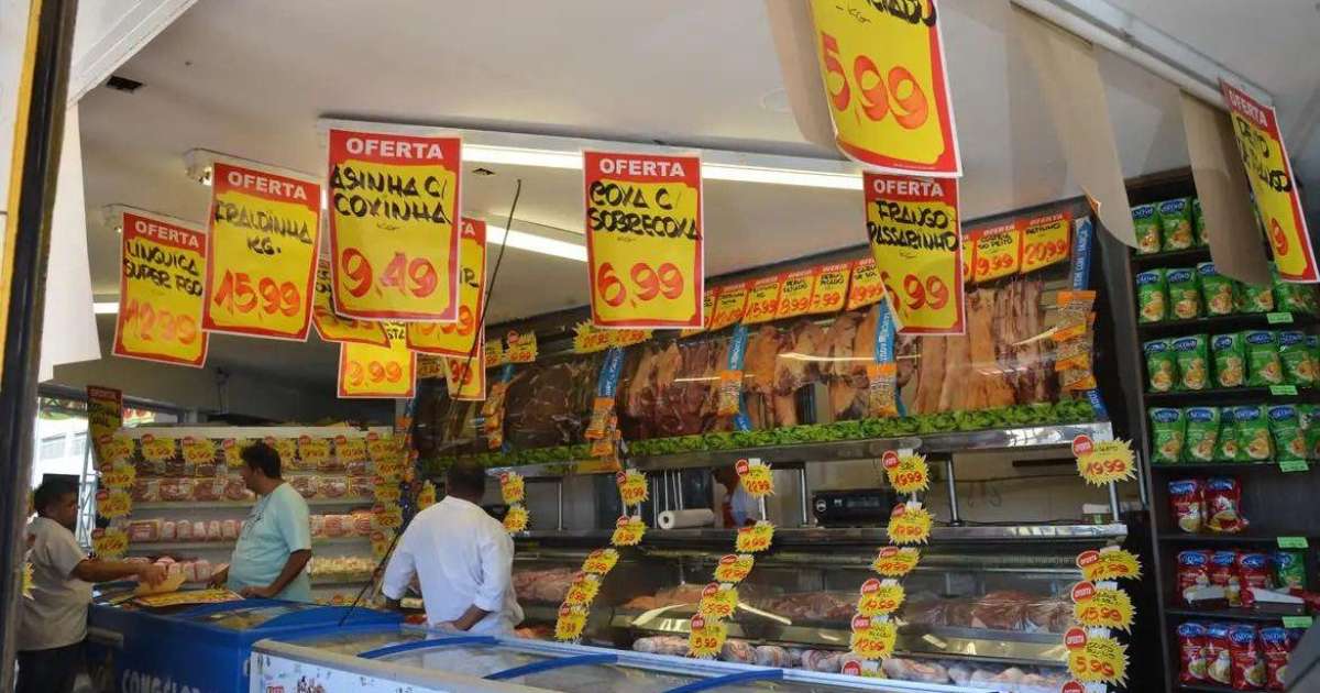 Os sinais vermelhos da economia em 2027 e o que Flávio e Lula propõem para eles