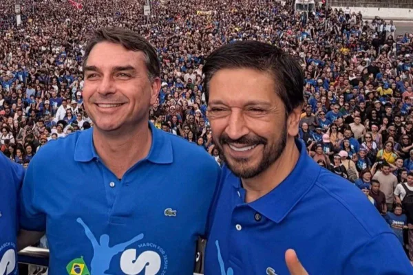Em guinada à direita, Nunes reforça aliança com bolsonarismo rumo a 2030