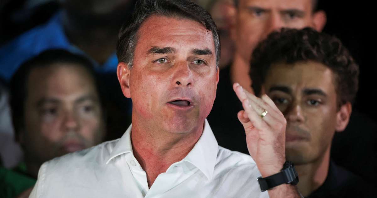 Tensão, choro e clima de velório: os bastidores da derrota de Flávio Bolsonaro no ‘QG’ em Brasília