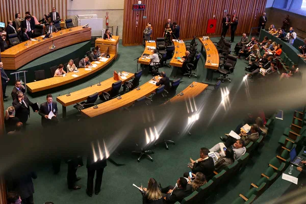 CLDF: 70% das cadeiras serão ocupadas por distritais reeleitos