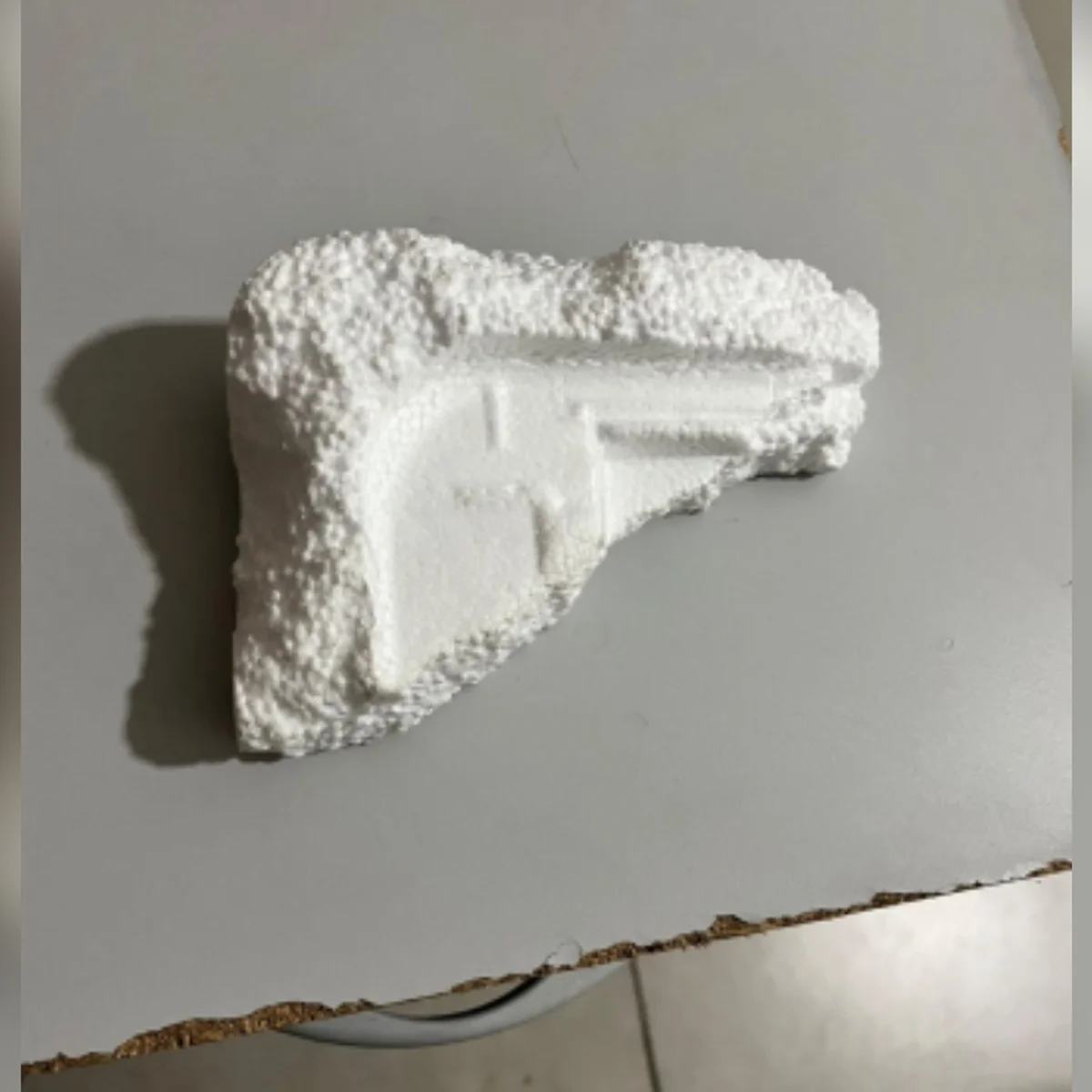Homem simula arma com isopor para tentar roubar carro e acaba preso em MG