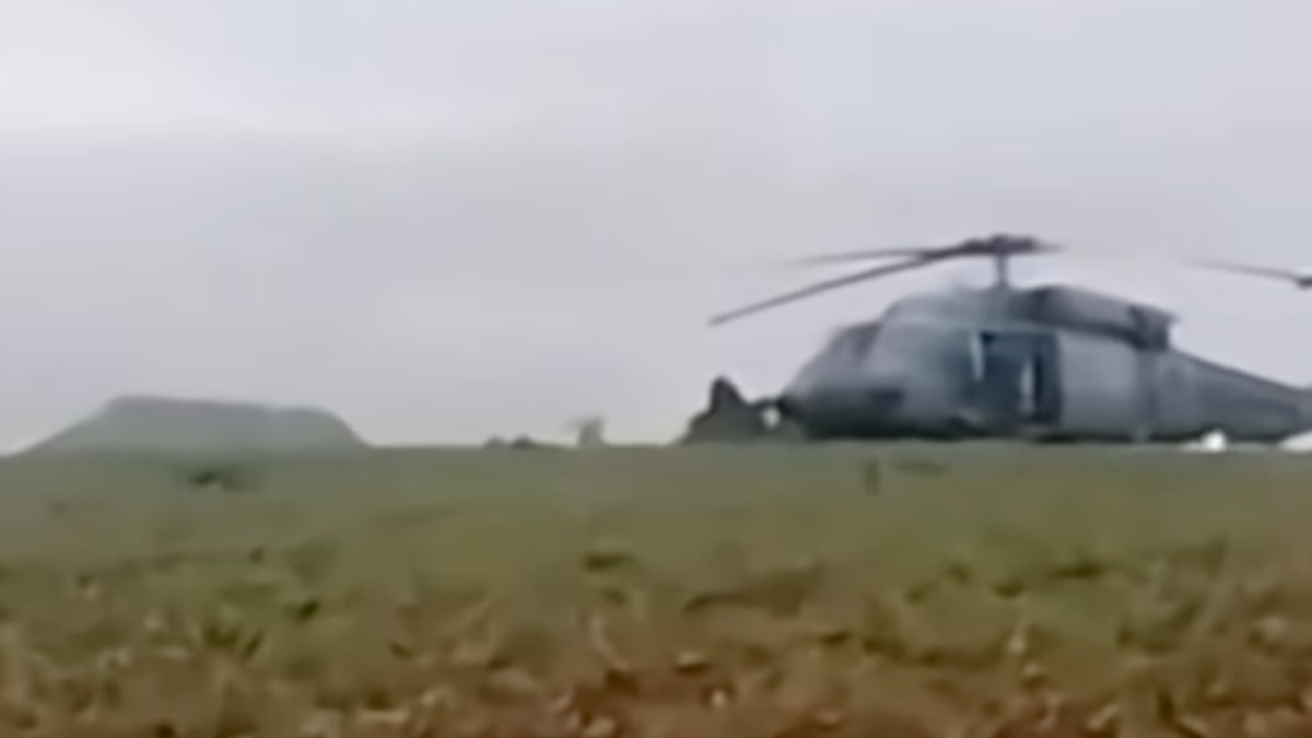 Helicóptero da FAB faz pouso preventivo em lavoura no Paraná e assusta moradores