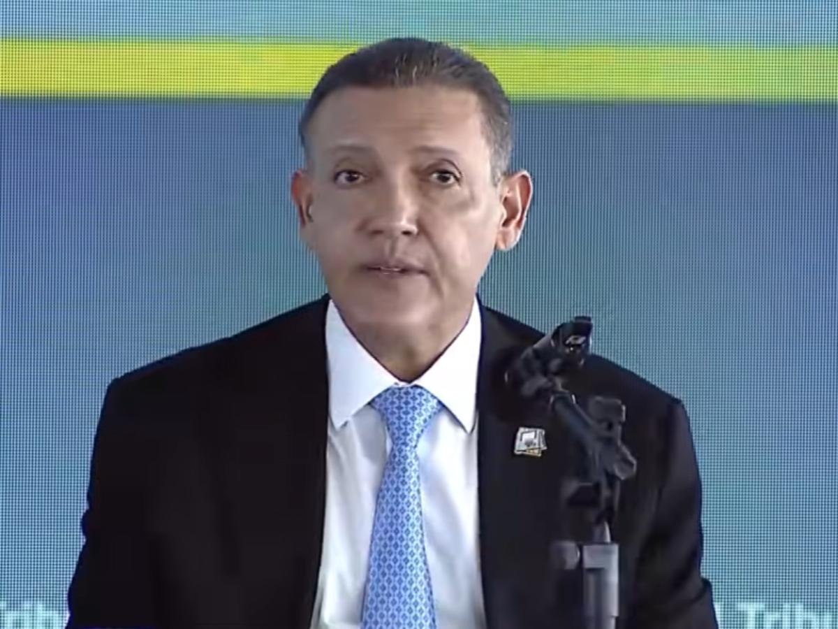 TSE vai analisar demanda sobre falta de ônibus em Salvador, mas Nunes Marques se esquiva de responder sobre prorrogação da votação