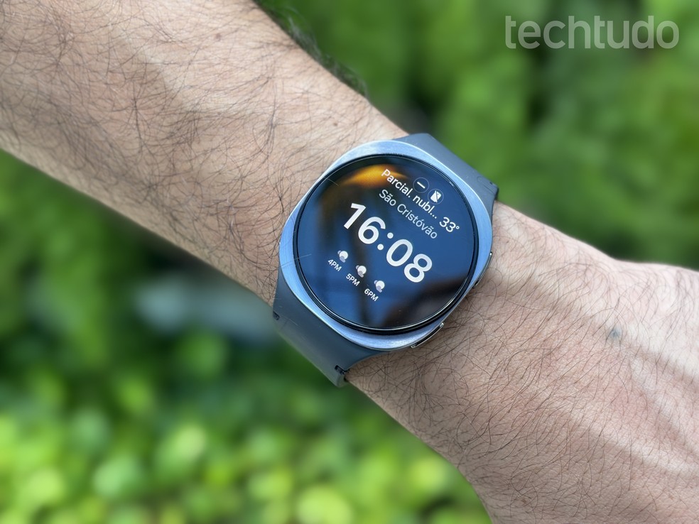 Smartwatch com NFC: 5 melhores modelos para comprar em outubro