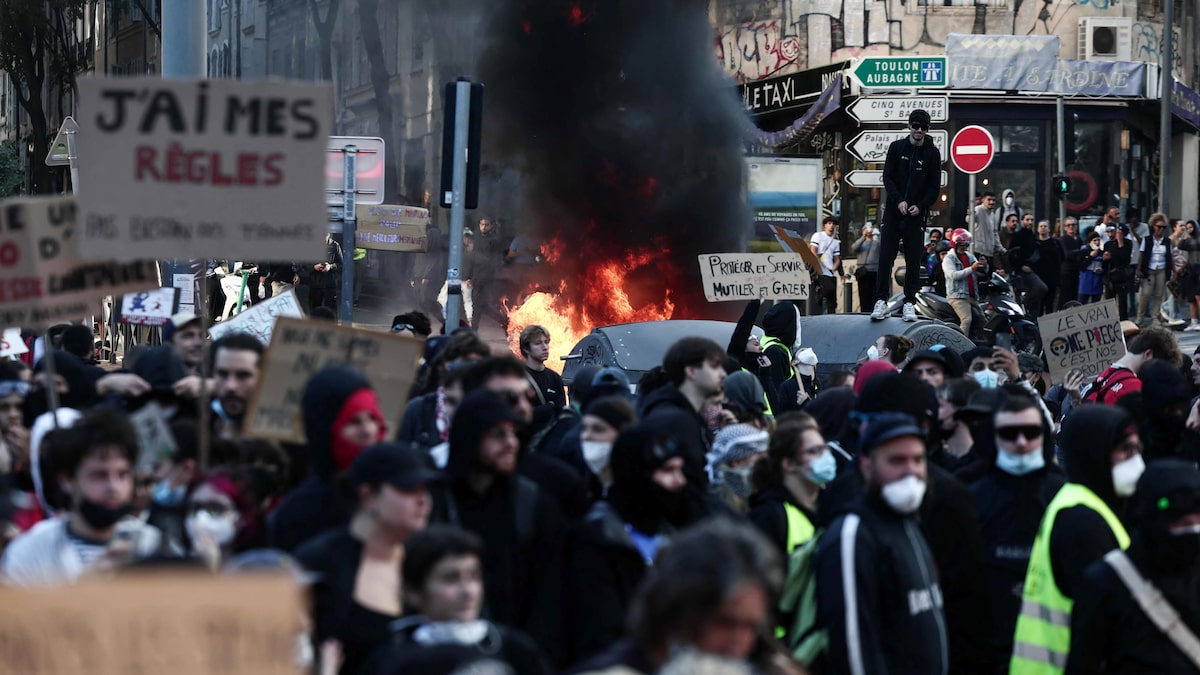 França anuncia novos toques de recolher após medidas ajudarem a conter protestos e saques no país