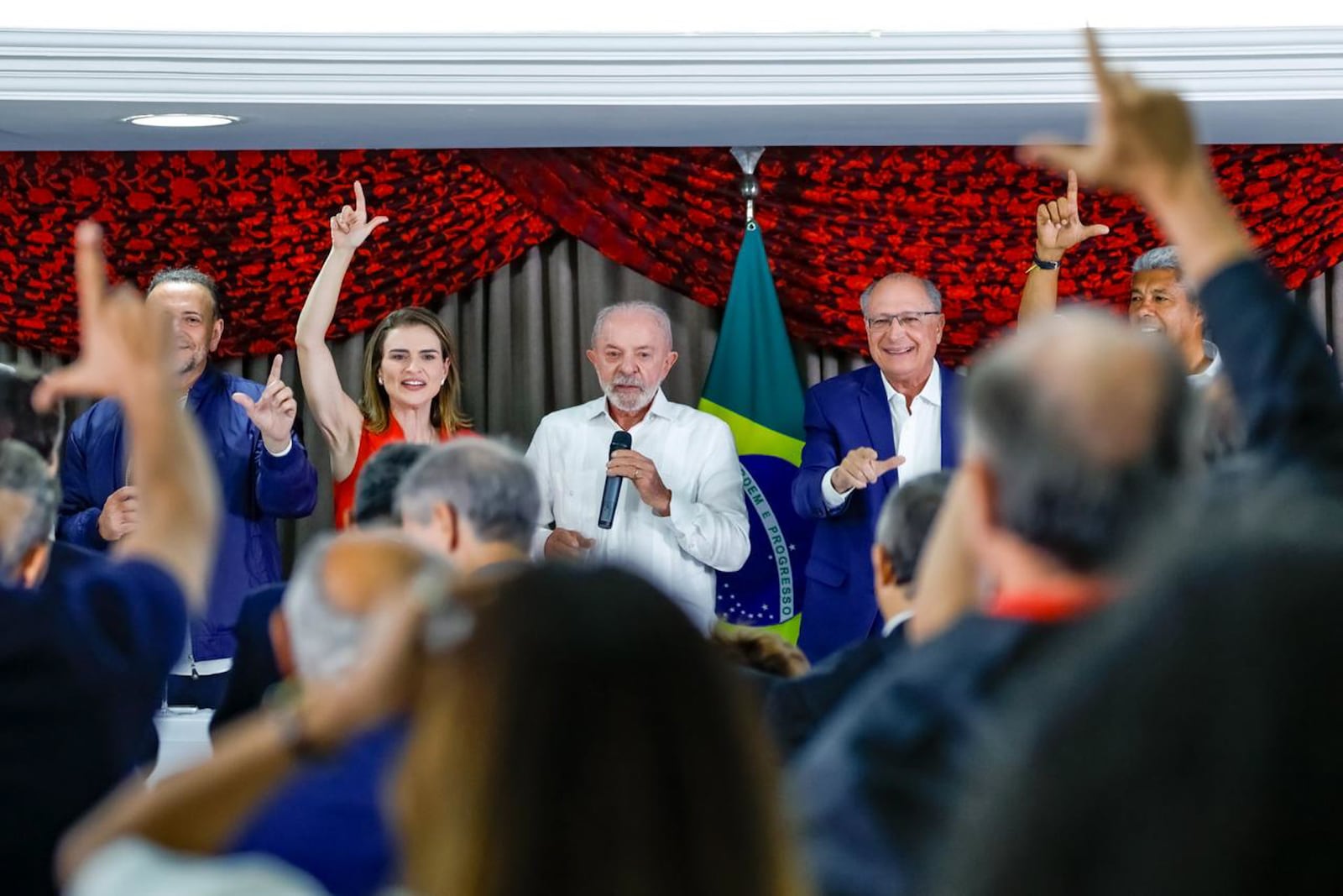 Lula e sua coligação denunciam irregularidades nas redes sociais do 2º turno Ricardo Stuckert