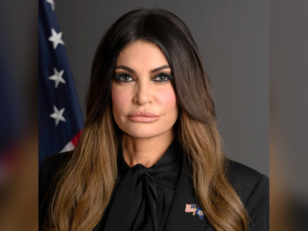 Ex-noiva de filho de Trump deixa embaixada dos EUA na Grécia após denúncias