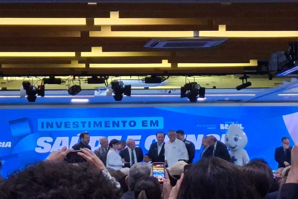 Por virada, ministros de Lula montam força-tarefa e se revezam em entregas - destaque galeria