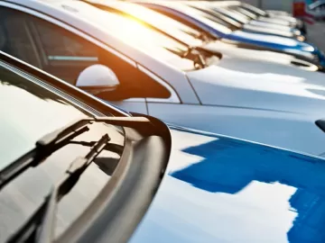 Carros mais baratos: preços despencam e donos já temem prejuízo na revenda