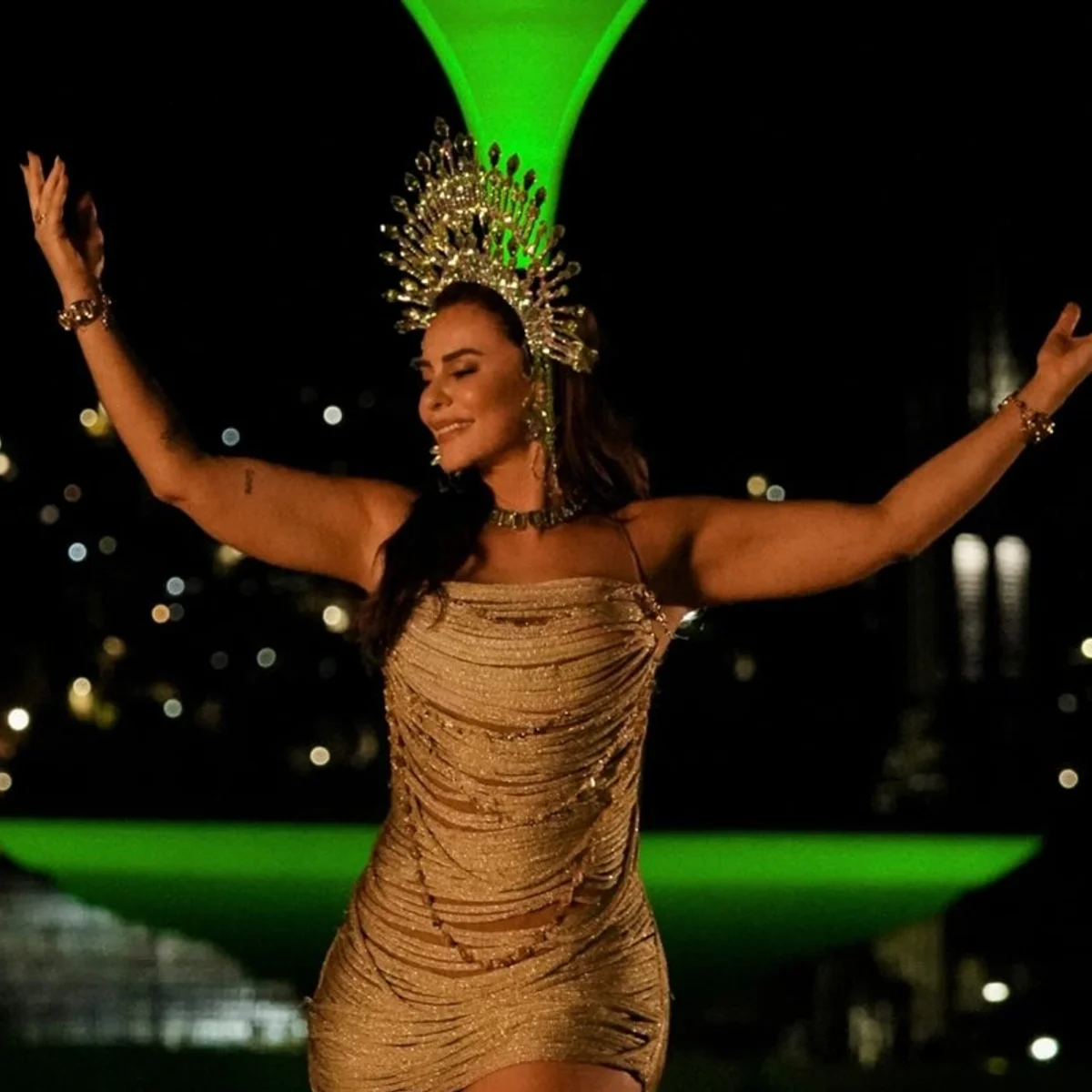 Paolla Oliveira será coroada rainha de bateria neste sábado; saiba como ver